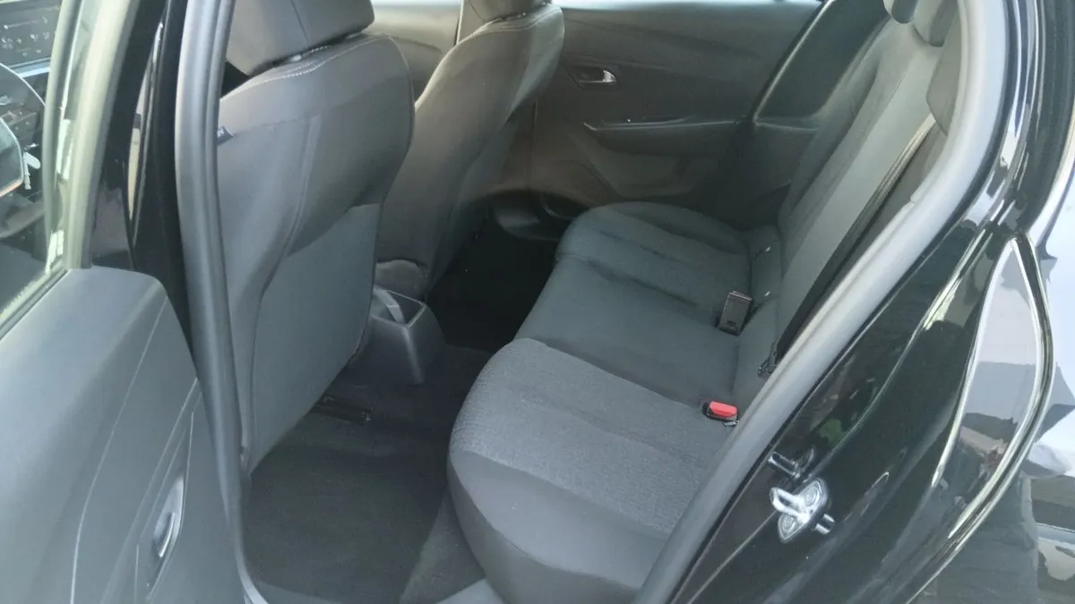 Peugeot 208 1.2 Style Puretech 75 Euro 6 4x2 Mt 5p año 2024