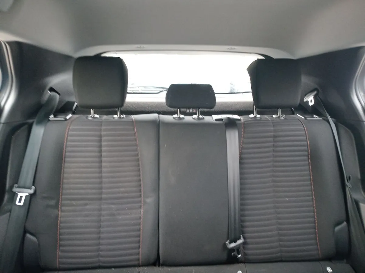 Peugeot 2008 1.2 Active Puretech 130 4x2 Mt 5p año 2022