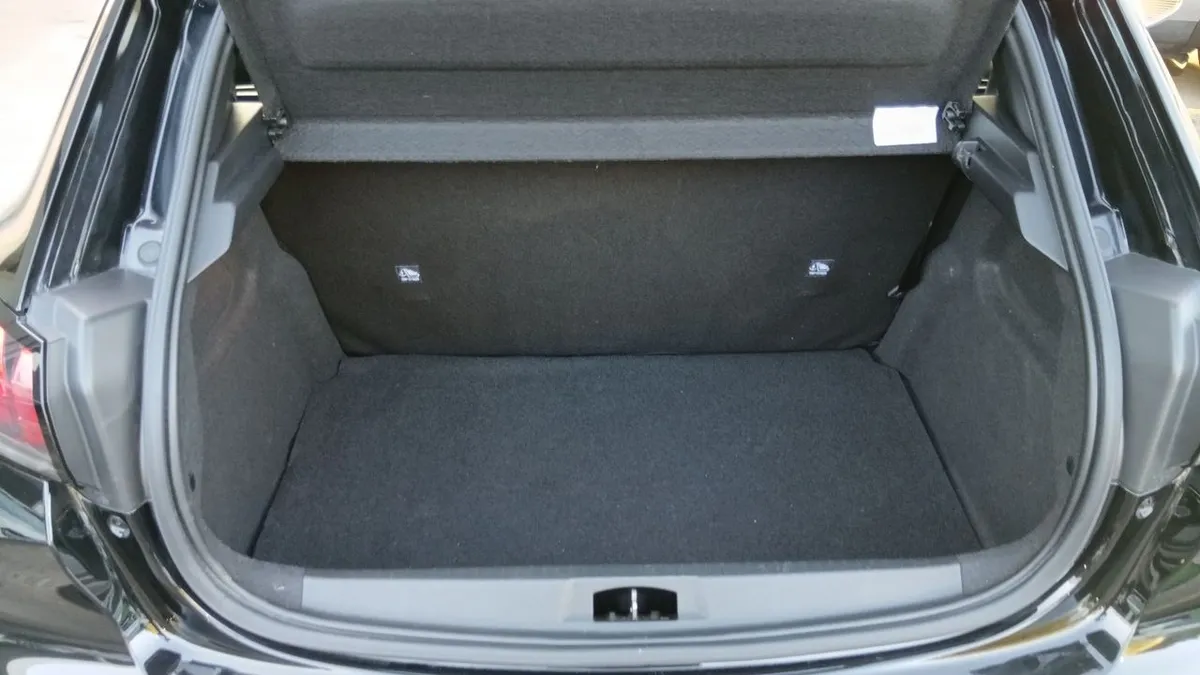 Peugeot 208 1.2 Style Puretech 75 Euro 6 4x2 Mt 5p año 2024