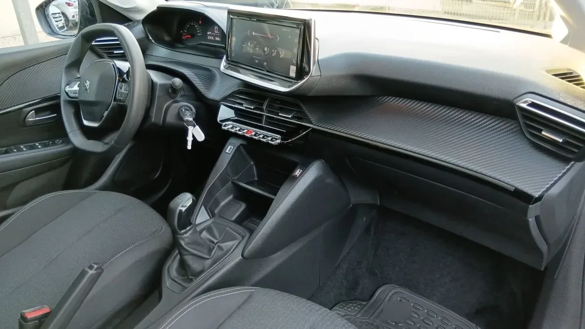 Peugeot 208 1.2 Style Puretech 75 Euro 6 4x2 Mt 5p año 2024