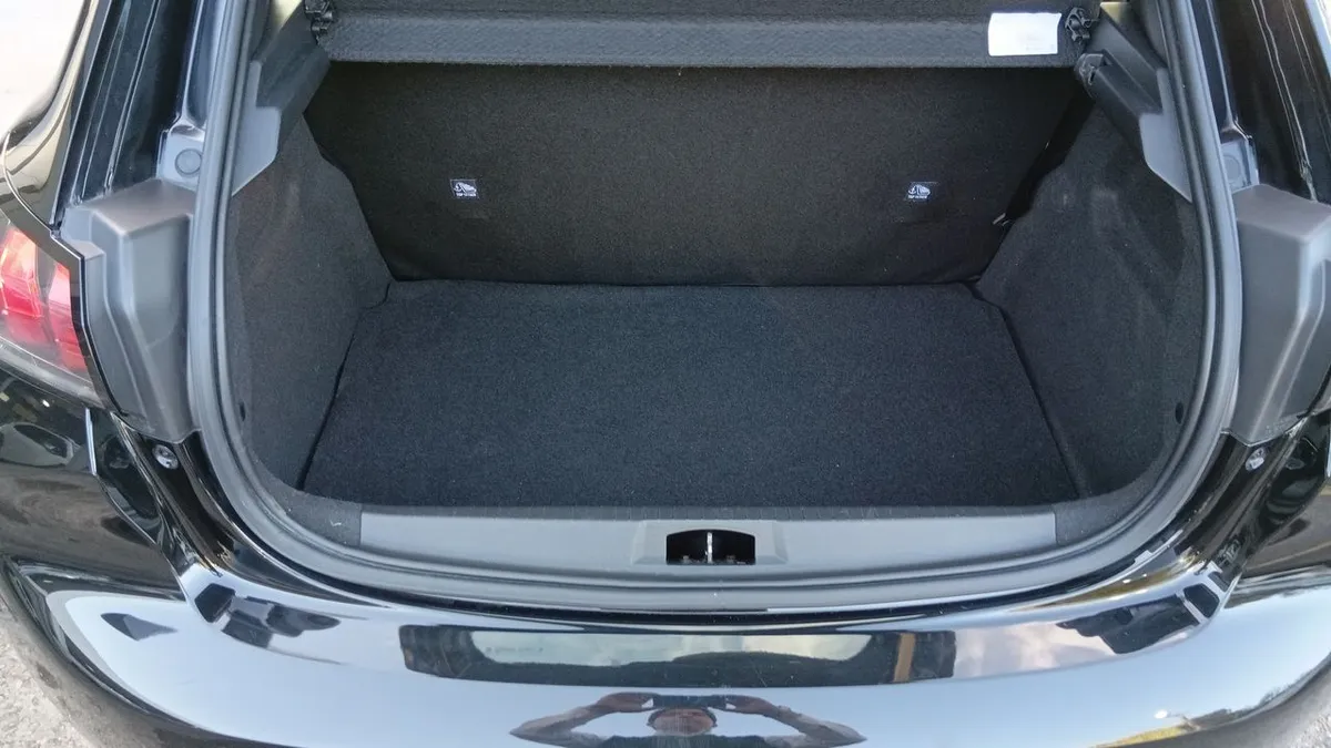 Peugeot 208 1.2 Style Puretech 75 Euro 6 4x2 Mt 5p año 2024