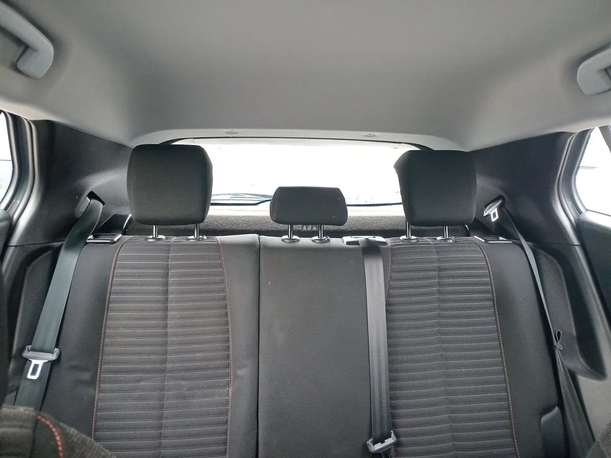 Peugeot 2008 1.2 Active Puretech 130 4x2 Mt 5p año 2022