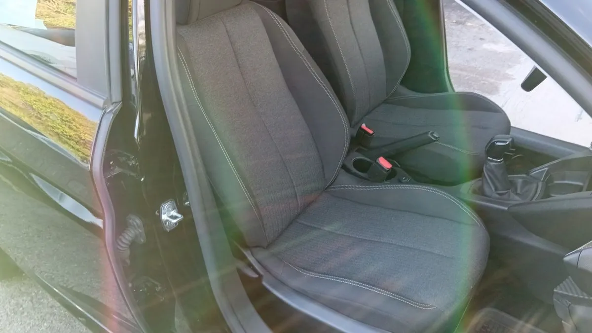 Peugeot 208 1.2 Style Puretech 75 Euro 6 4x2 Mt 5p año 2024