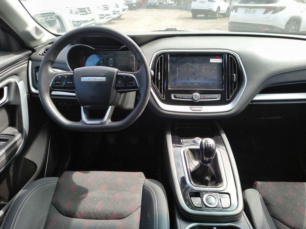 Jetour X70 1.5t Gl 4x2 año 2024