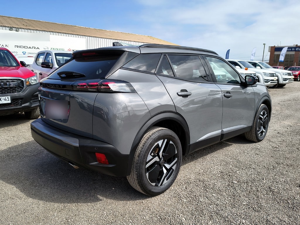 Peugeot 2008 Blue Hdi 1.5 Aut año 2025