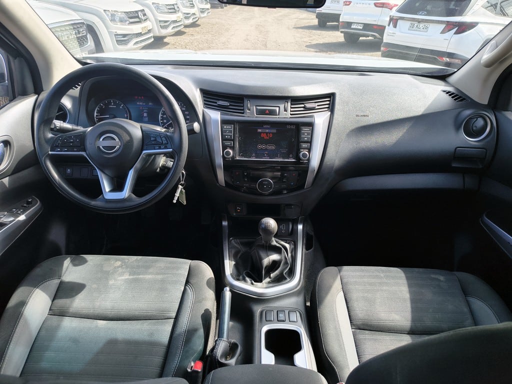 Nissan Navara 2.3 Diesel 4x2 T/m año 2024