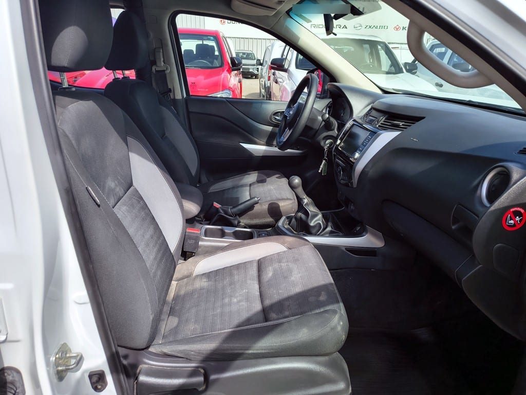 Nissan Navara 2.3 Diesel 4x2 T/m año 2024