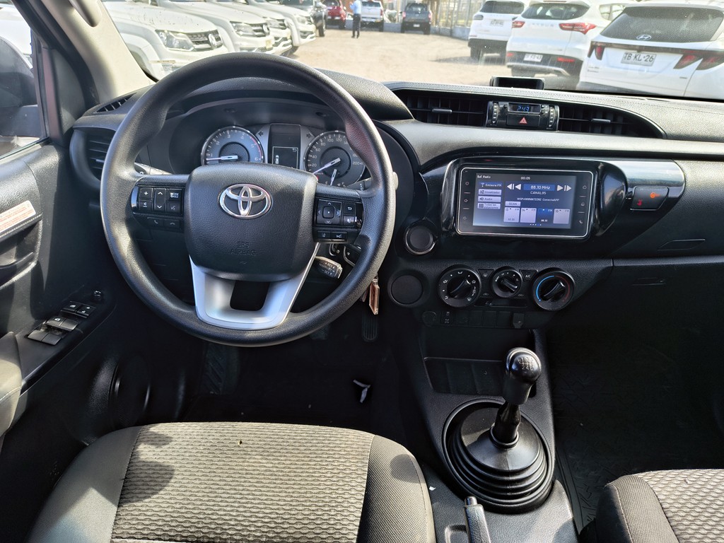 Toyota Hilux Dx Tss 2.4 Diesel 4x2 T/m año 2023