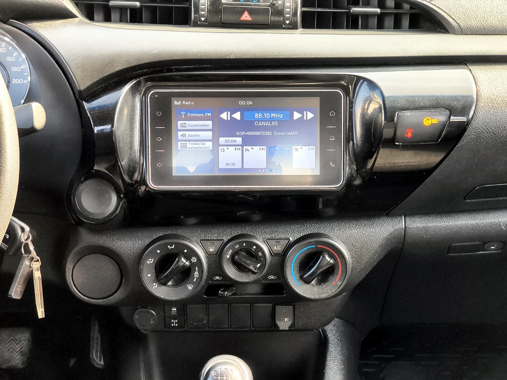 Toyota Hilux Dx Tss 2.4 Diesel 4x2 T/m año 2023