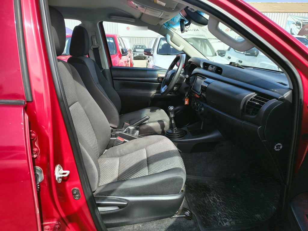 Toyota Hilux Dx Tss 2.4 Diesel 4x2 T/m año 2023