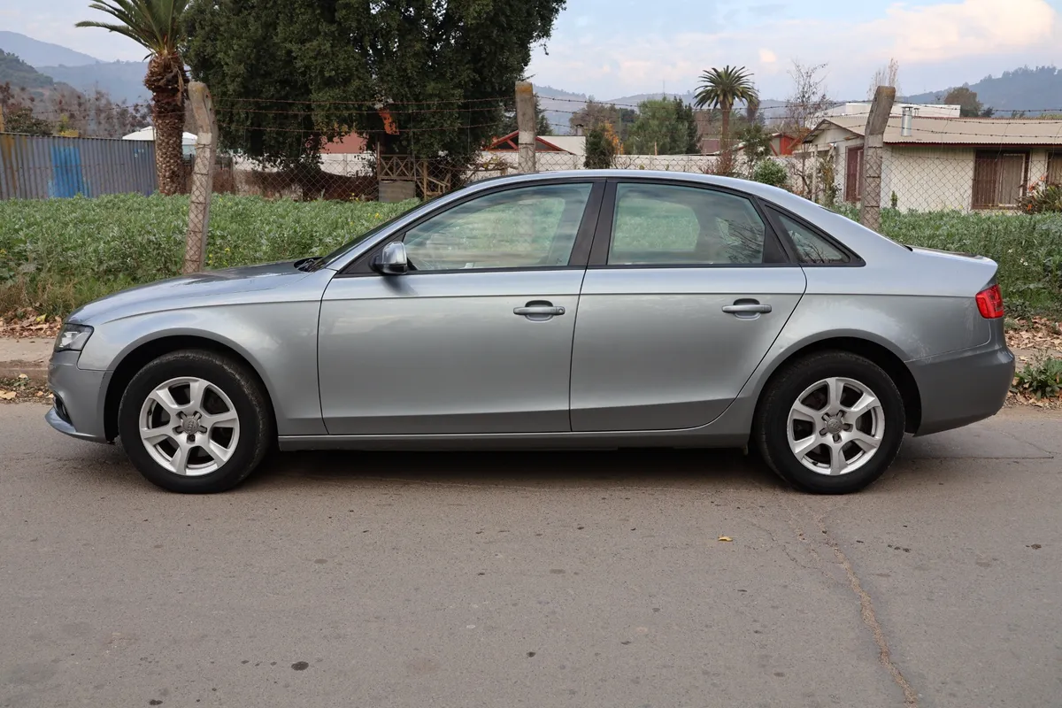 AUDI A4 1.8 Tfsi Multitronic 120 Hp At año 2012
