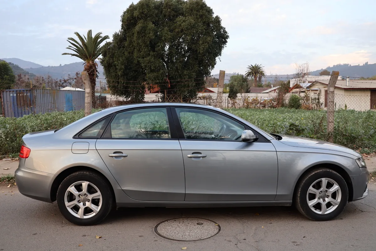 AUDI A4 1.8 Tfsi Multitronic 120 Hp At año 2012