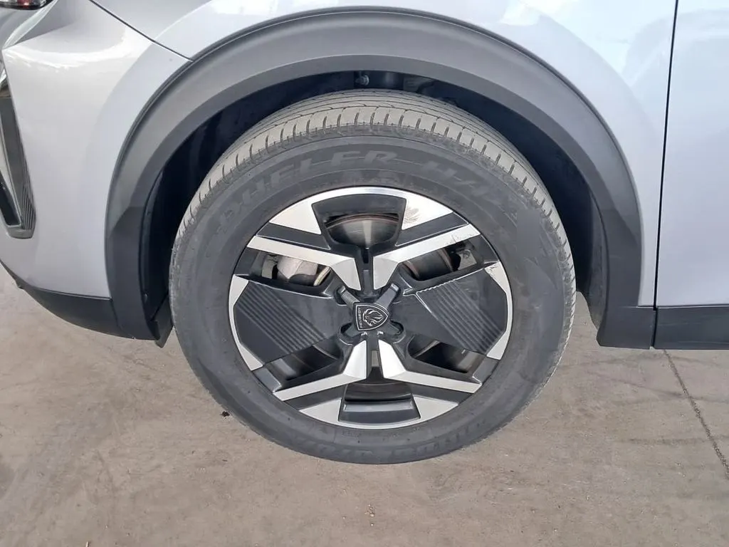 Peugeot 2008 1.5 Allure At Diesel 4x2 año 2025