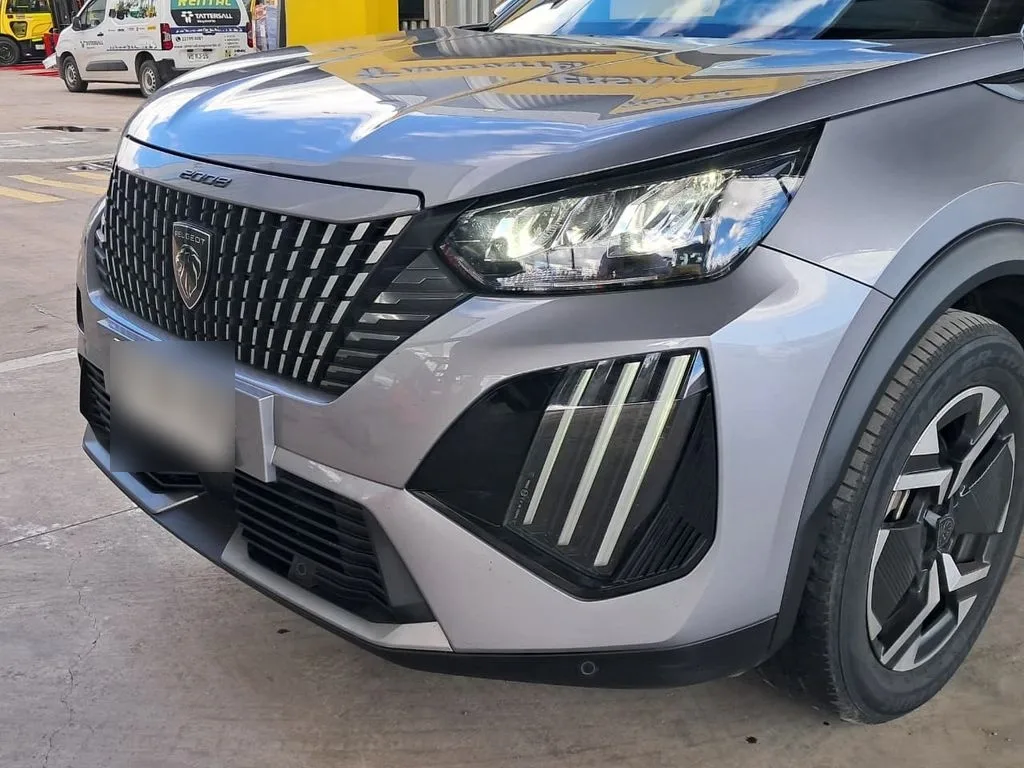 Peugeot 2008 1.5 Allure At Diesel 4x2 año 2025