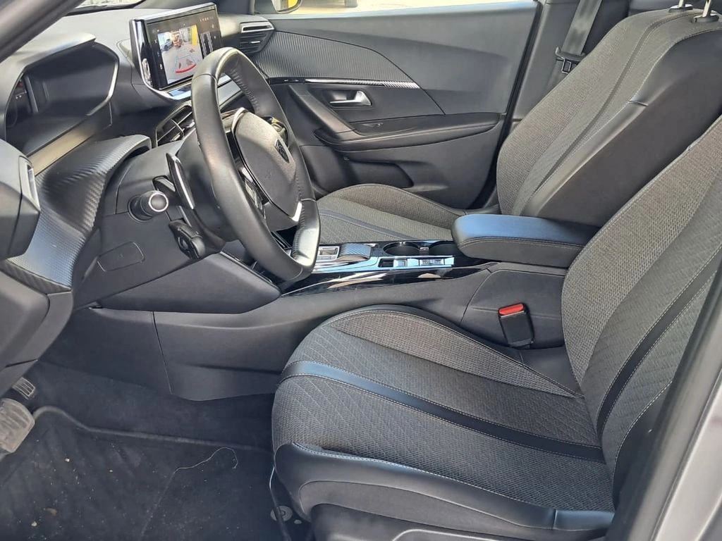 Peugeot 2008 1.5 Allure At Diesel 4x2 año 2025