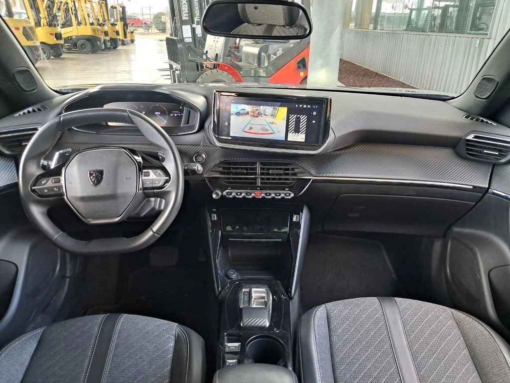 Peugeot 2008 1.5 Allure At Diesel 4x2 año 2025