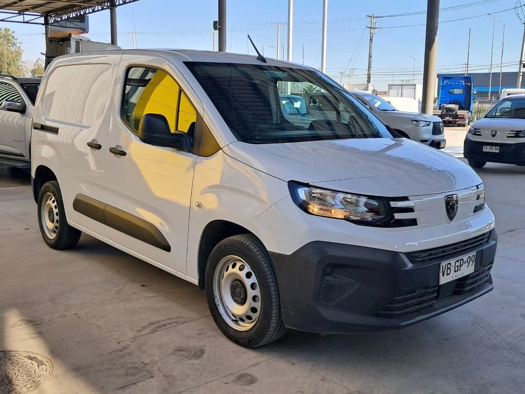 Peugeot Partner L1 1.5 Mt 4x2 año 2025