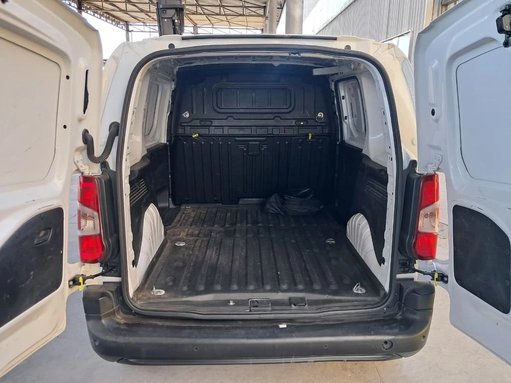 Peugeot Partner L1 1.5 Mt 4x2 año 2025