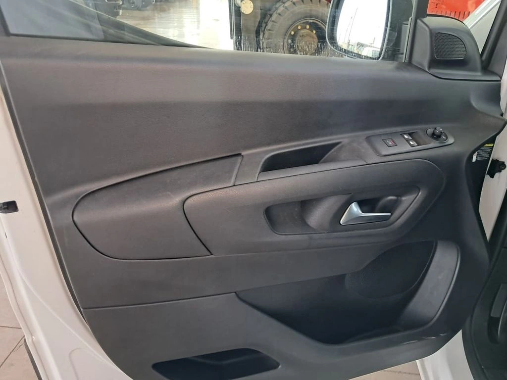 Peugeot Partner L1 1.5 Mt 4x2 año 2025