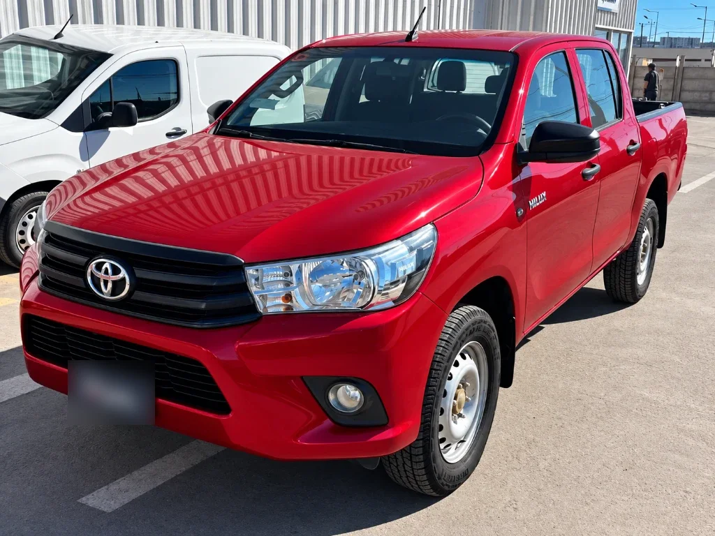Toyota Hilux Dc 4x4 2.4 D Dx Mt año 2023