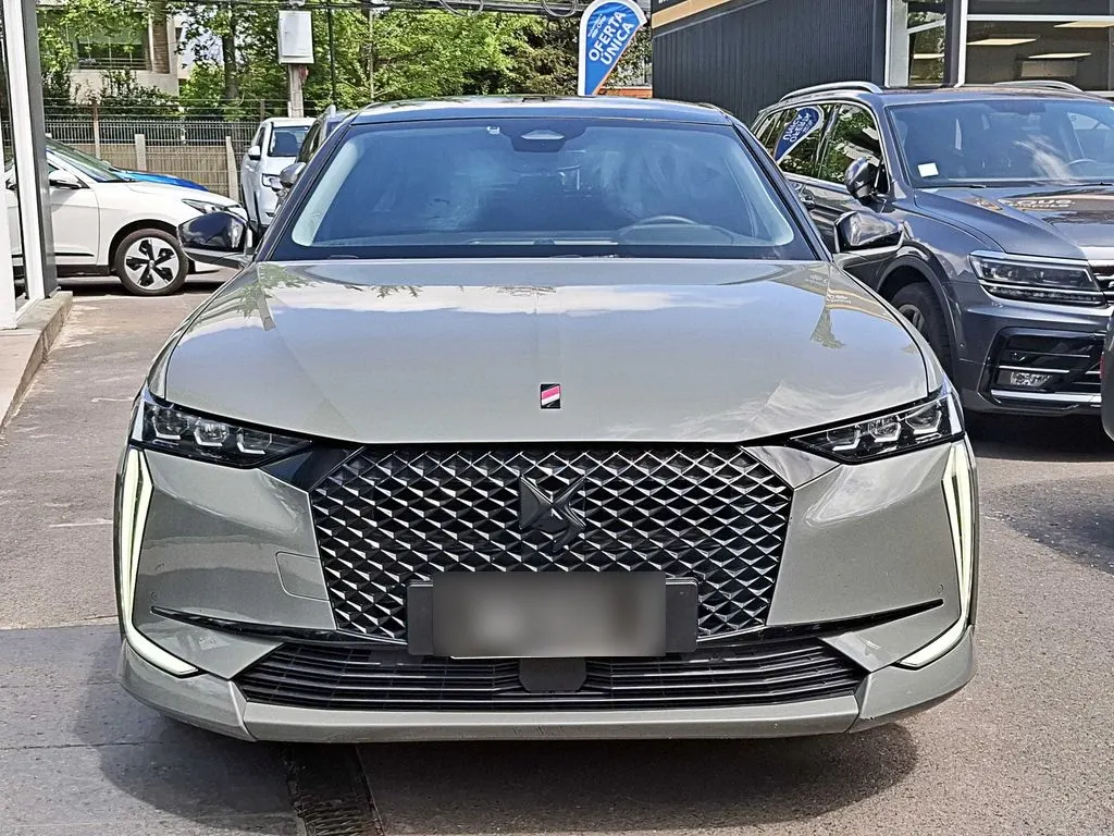 DS Automobiles 4 1.5 Bluehdi 5p año 2025