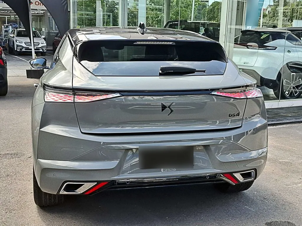 DS Automobiles 4 1.5 Bluehdi 5p año 2025