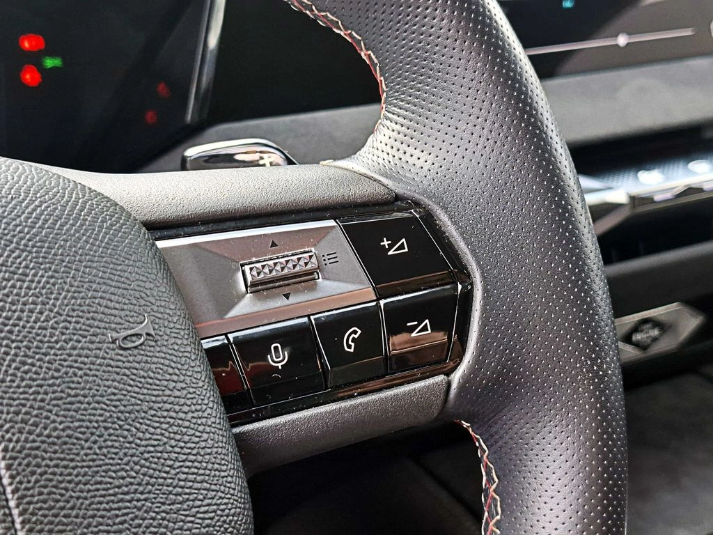 DS Automobiles 4 1.5 Bluehdi 5p año 2025
