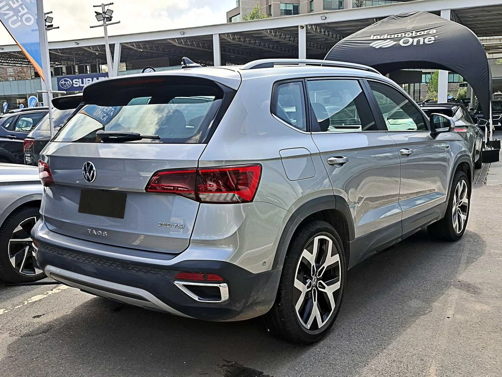 Volkswagen Taos Tsi 4x2 1.4 At año 2024