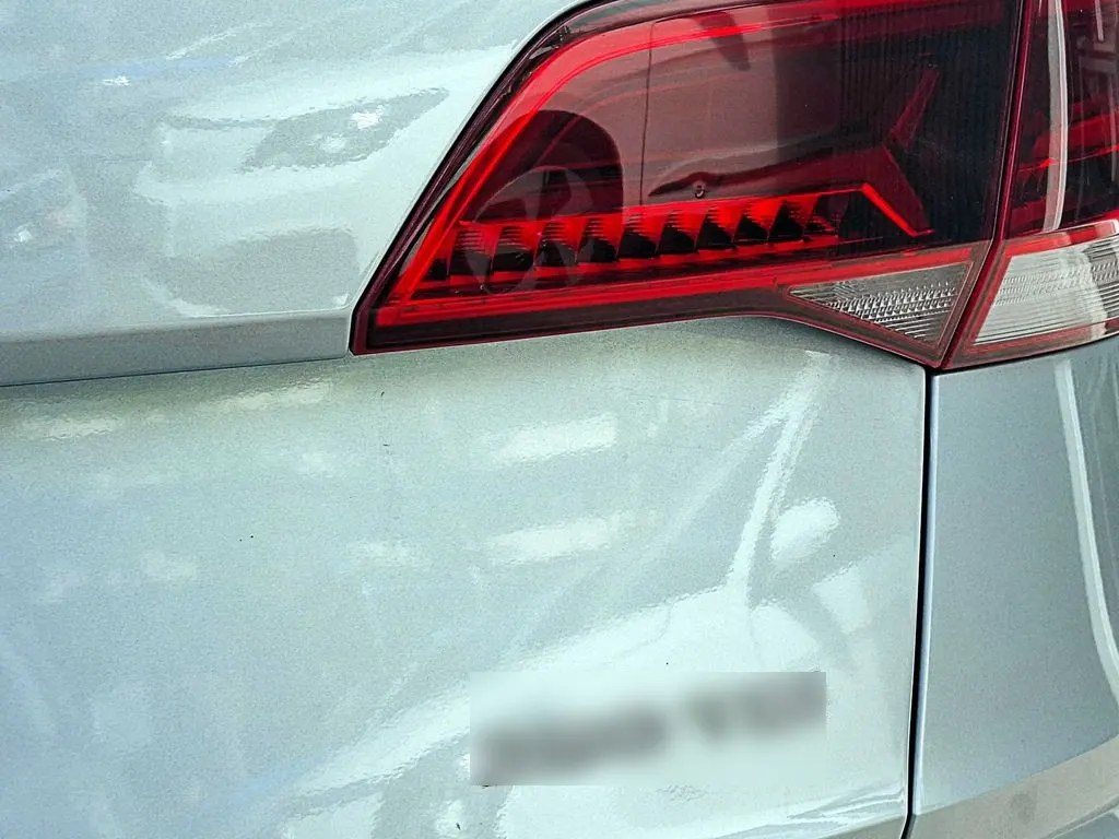 Volkswagen Taos Tsi 4x2 1.4 At año 2024