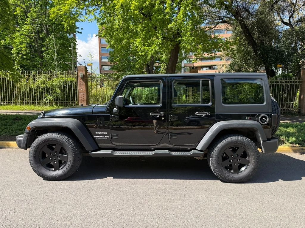 Jeep Wrangler 3.6 Sport Unlimited 4x4 At año 2014