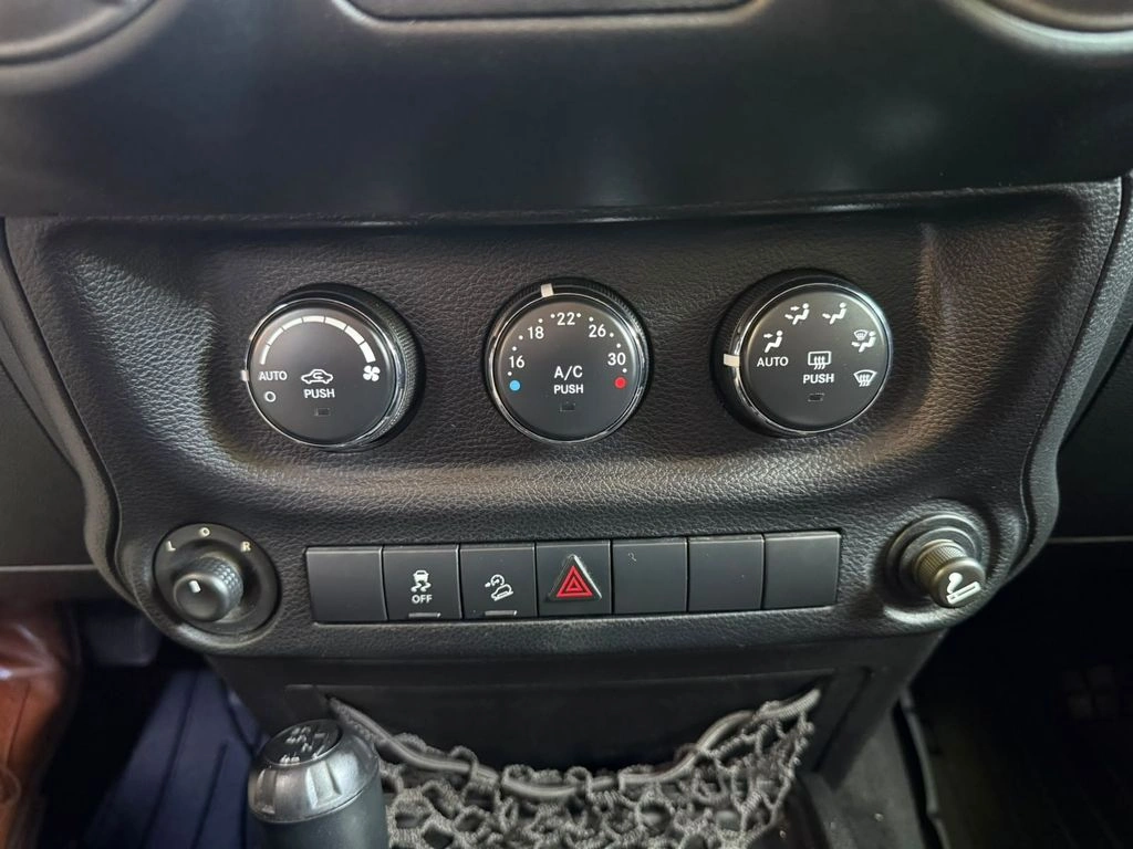 Jeep Wrangler 3.6 Sport Unlimited 4x4 At año 2014