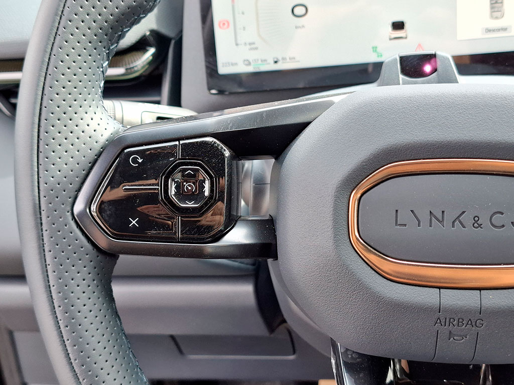 Lynk&Co 08 Phev año 2027