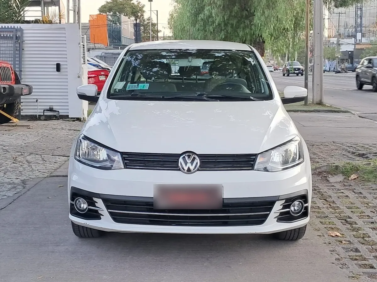 VOLKSWAGEN GOL  año 2017