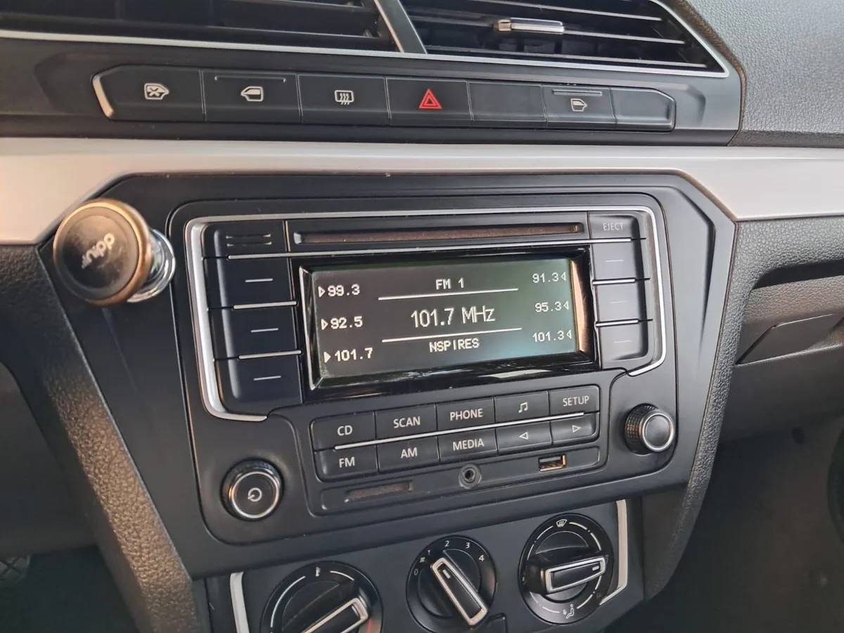 VOLKSWAGEN GOL  año 2017