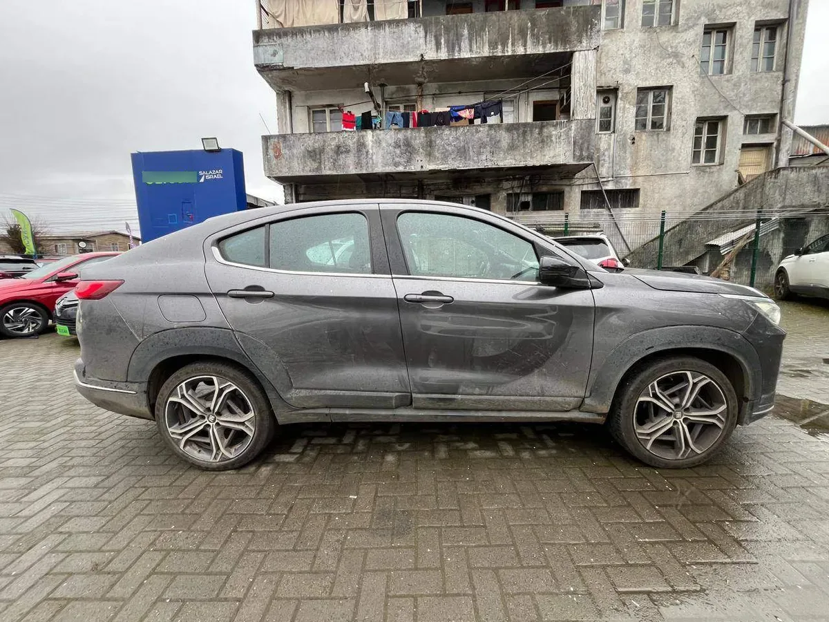 Fiat Fastback 1.0 Impetus 4x2 Cvt At 5p año 2024
