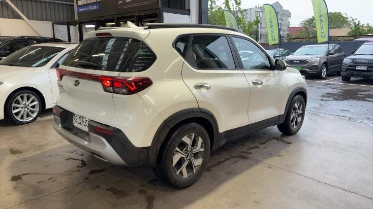 Kia Sonet 1.5 Ex Full 4x2 6mt 5p año 2021