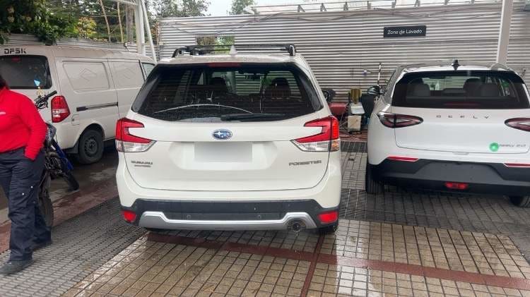 Subaru Forester 2.5i Limited Eyesight Awd At 5p año 2021