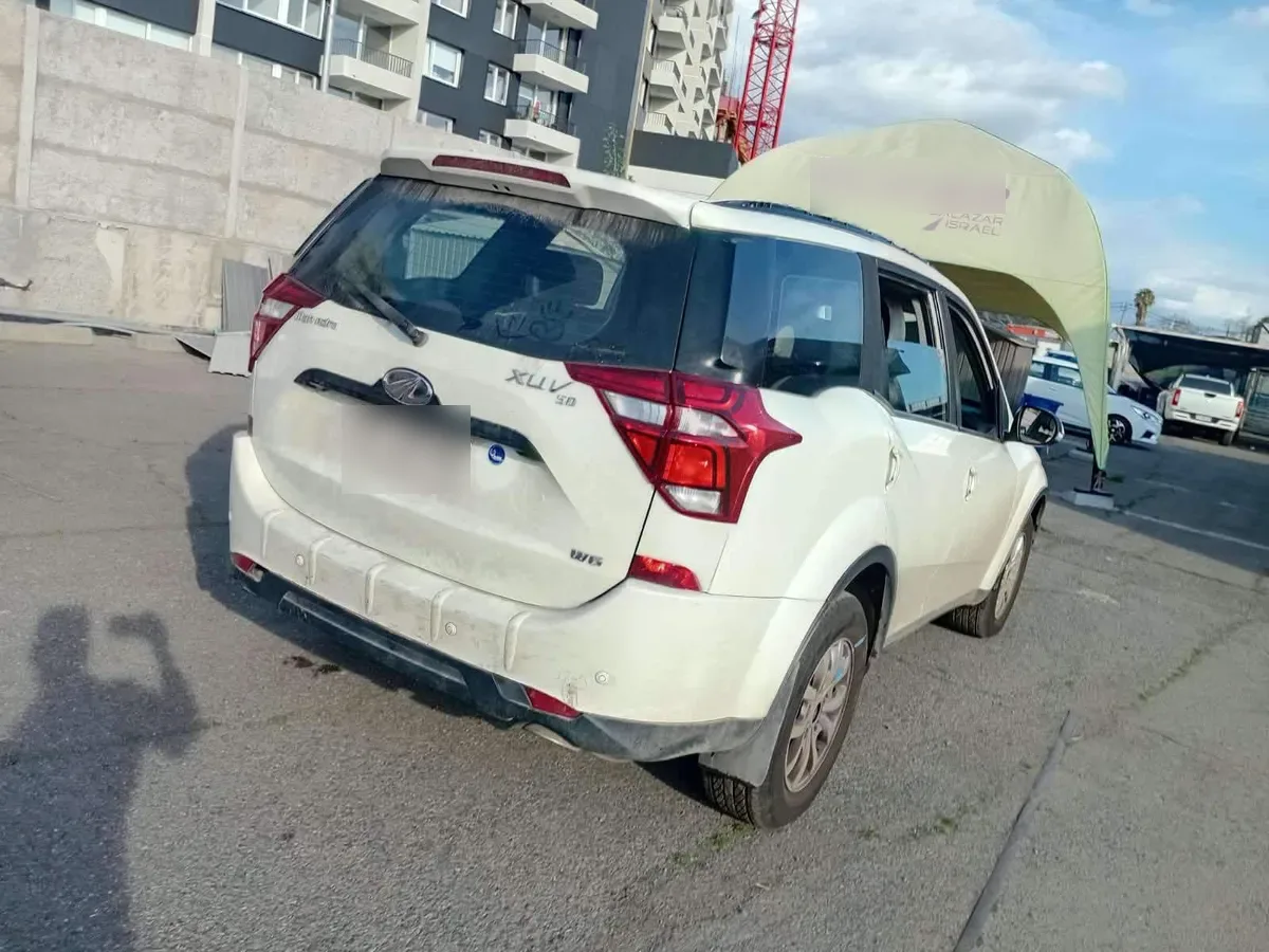Mahindra Xuv500 2.2 W6 4x2 Mt 5p año 2020
