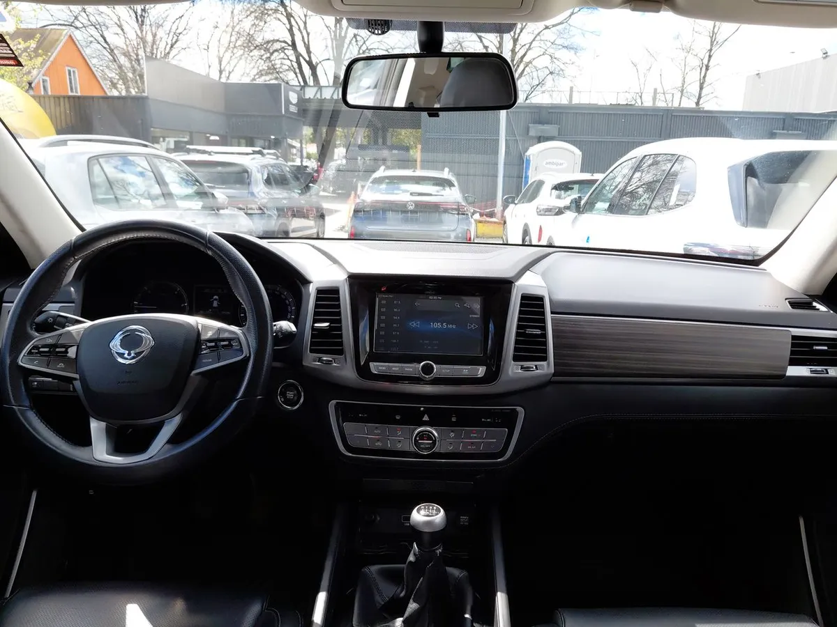 Ssangyong Rexton 2.2 Diesel 4x4 Yrx311 Mt 5p año 2019