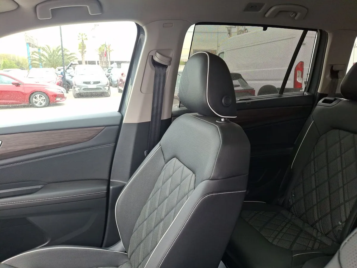 Volkswagen Atlas 2.0 Tsi Limited 4motion 4x4 At 5p año 2026