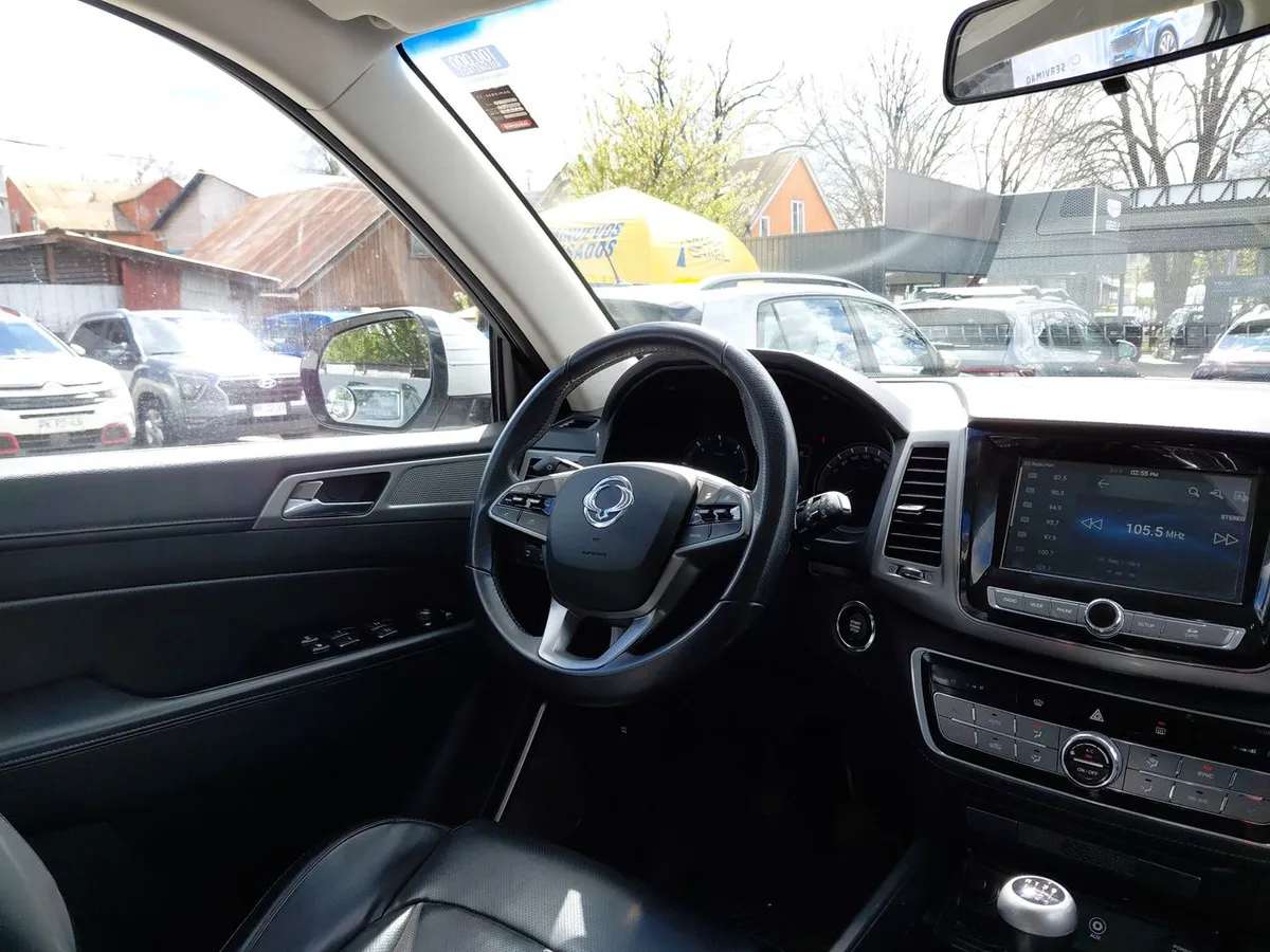 Ssangyong Rexton 2.2 Diesel 4x4 Yrx311 Mt 5p año 2019