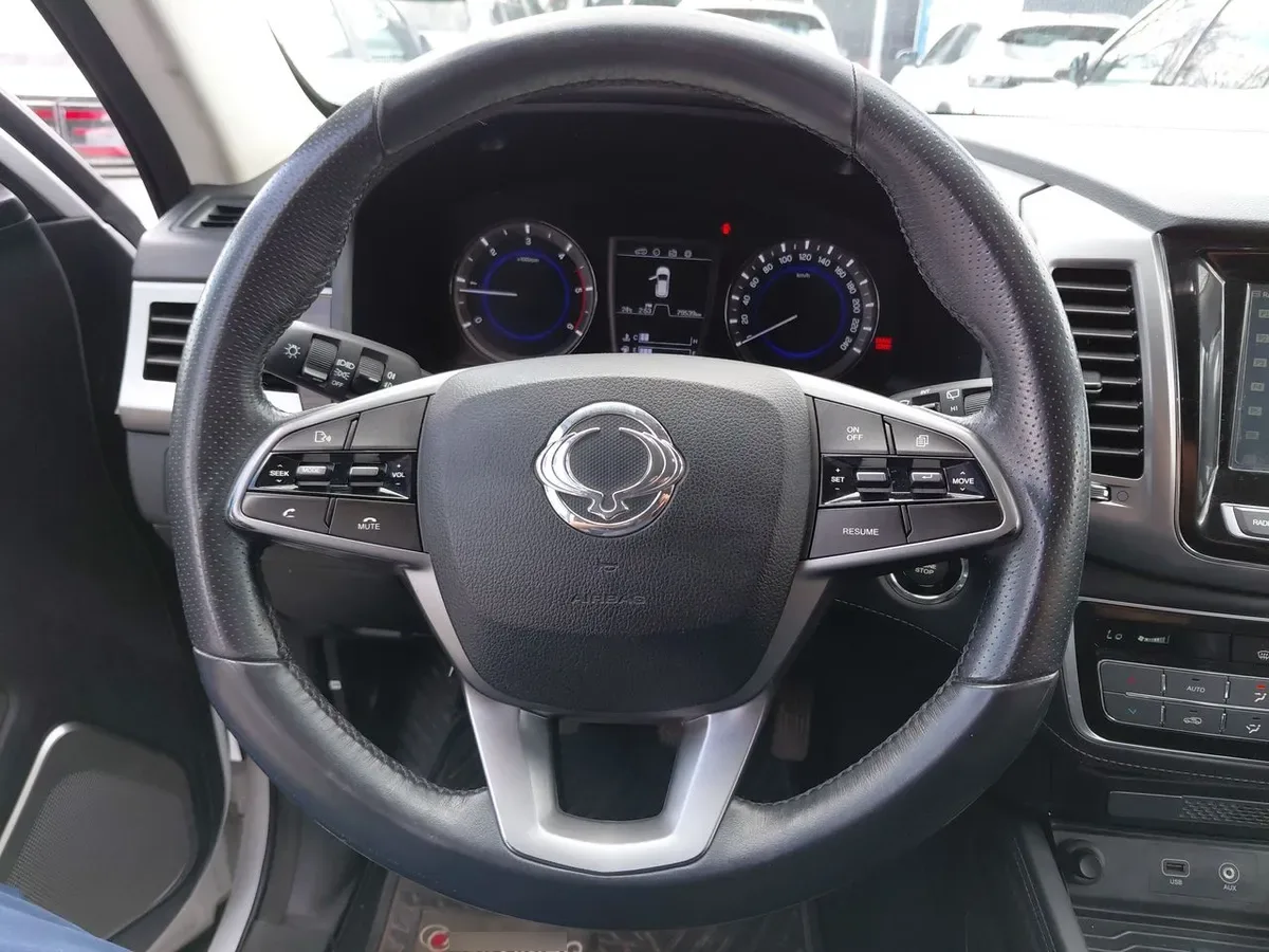 Ssangyong Rexton 2.2 Diesel 4x4 Yrx311 Mt 5p año 2019