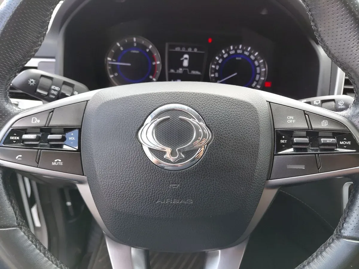Ssangyong Rexton 2.2 Diesel 4x4 Yrx311 Mt 5p año 2019