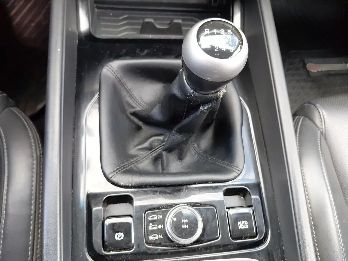Ssangyong Rexton 2.2 Diesel 4x4 Yrx311 Mt 5p año 2019