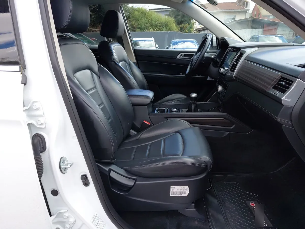 Ssangyong Rexton 2.2 Diesel 4x4 Yrx311 Mt 5p año 2019