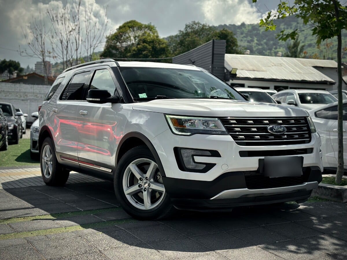 Ford Explorer Xlt año 2018