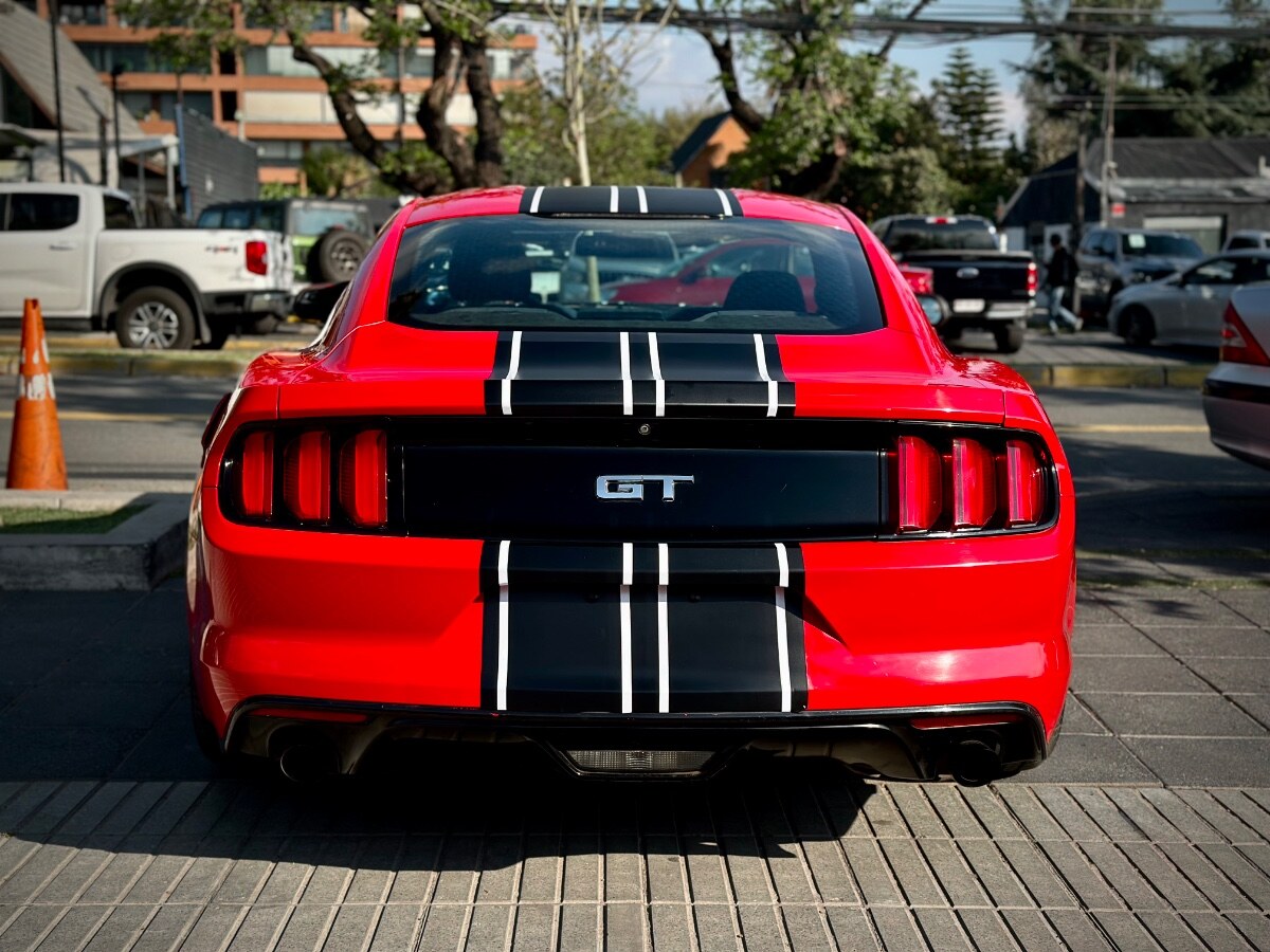 Ford Mustang 3.7 V6 año 2015