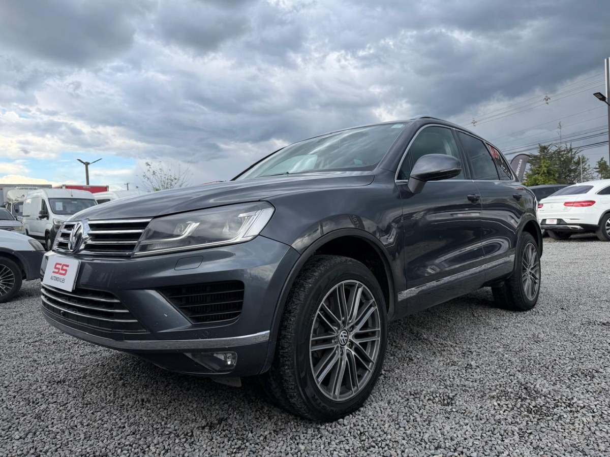 Volkswagen Touareg 4.2 V8 4x4 At año 2017