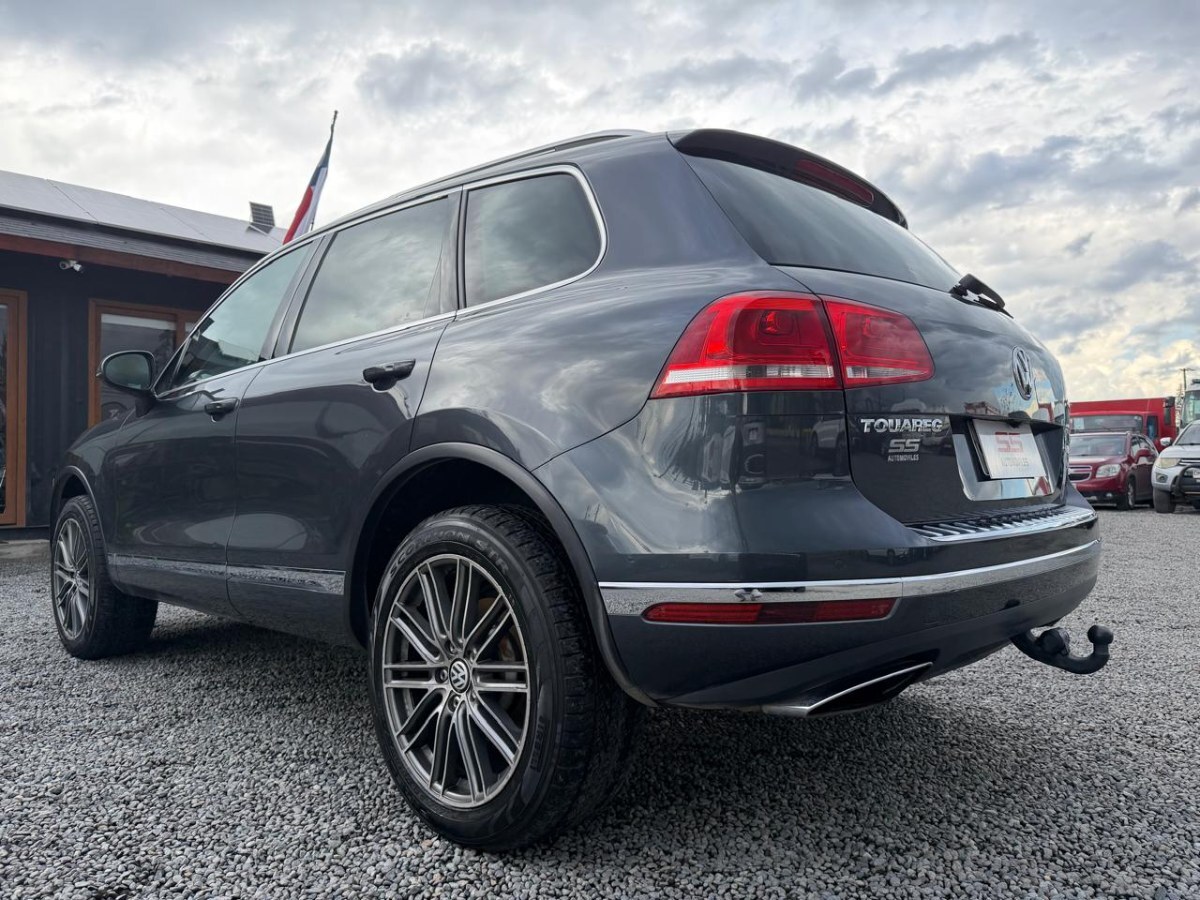 Volkswagen Touareg 4.2 V8 4x4 At año 2017