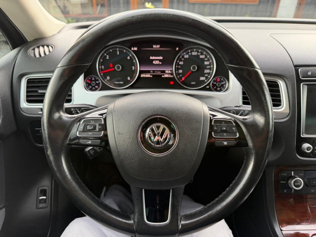 Volkswagen Touareg 4.2 V8 4x4 At año 2017